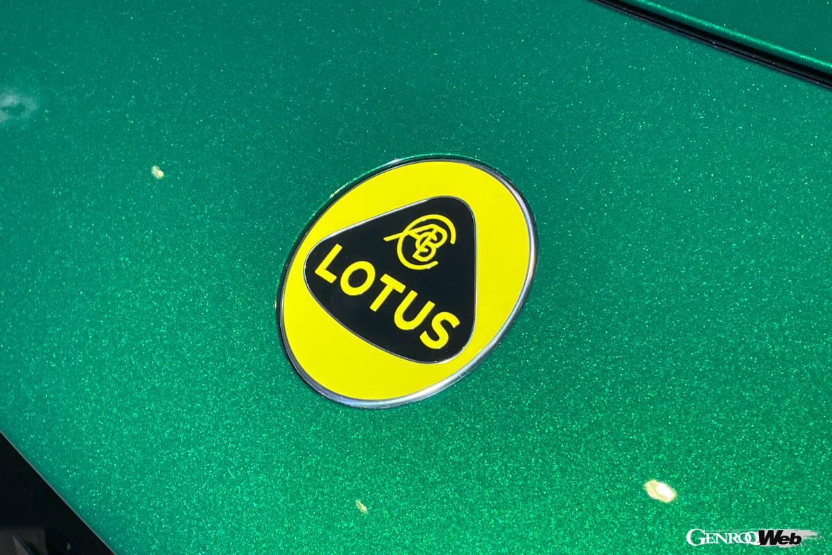 新デザインのエンブレム。