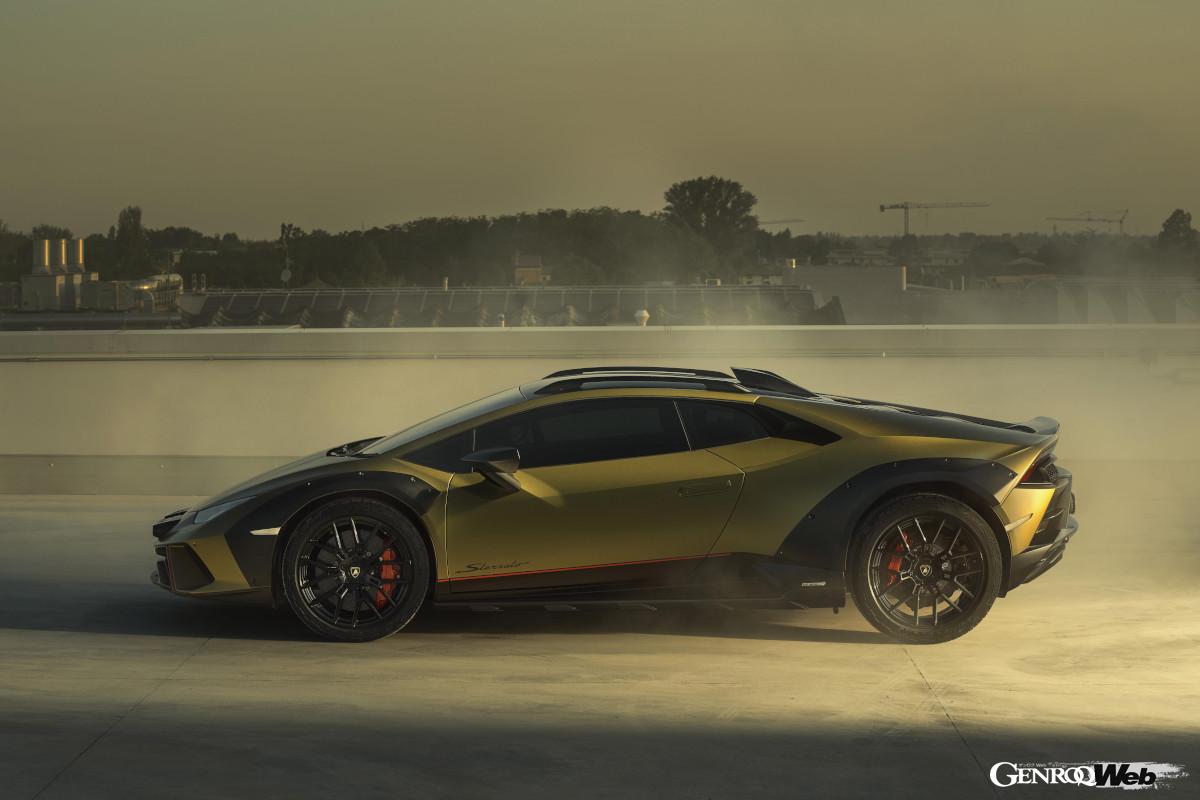 車高を44㎜上げてオフロードでの新たなドライブ体験をカスタマーに提供した「ウラカン ステラート」。