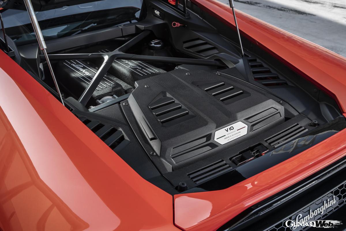 5.2リッターV型10気筒自然吸気エンジンと7速DCTからなるパワートレインは不変。