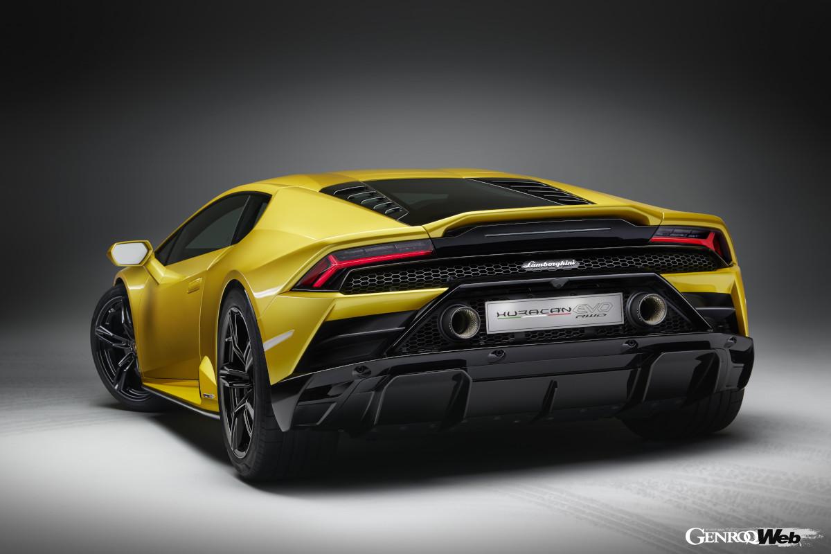 後に追加されたRWDモデル「ウラカン EVO RWD」。最高出力は610PSだがAWDモデルよりも33kg軽量化が図られていた。