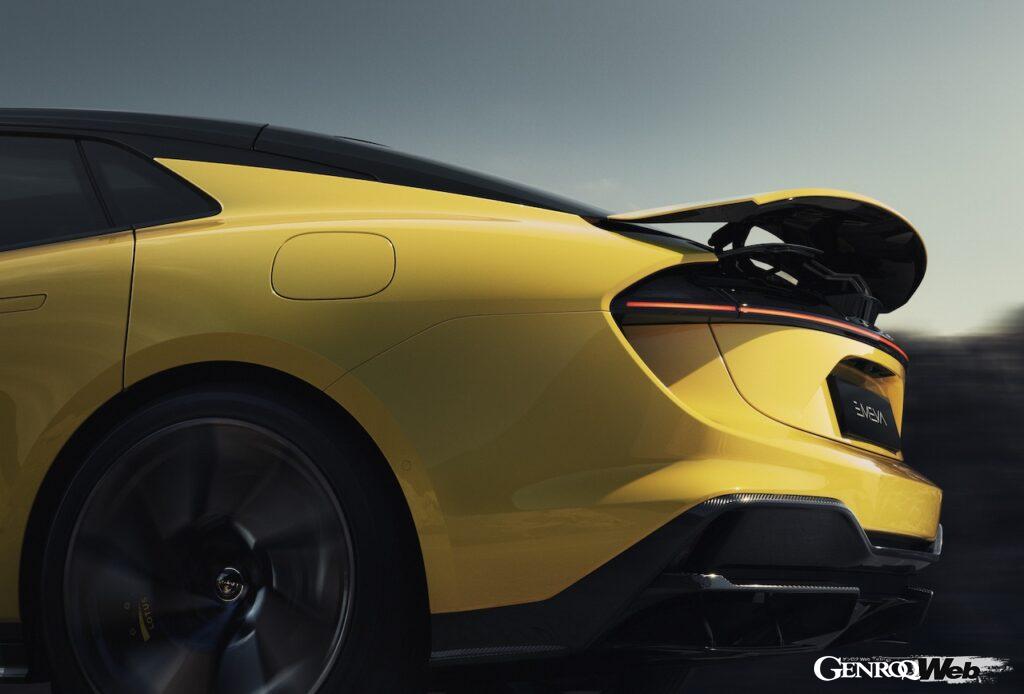 フロントとリヤには、エレトレで初導入されたアクティブ・エアロダイナミクスを導入。4ドアモデルへの採用合わせて、さらに空力性能がアップしている。