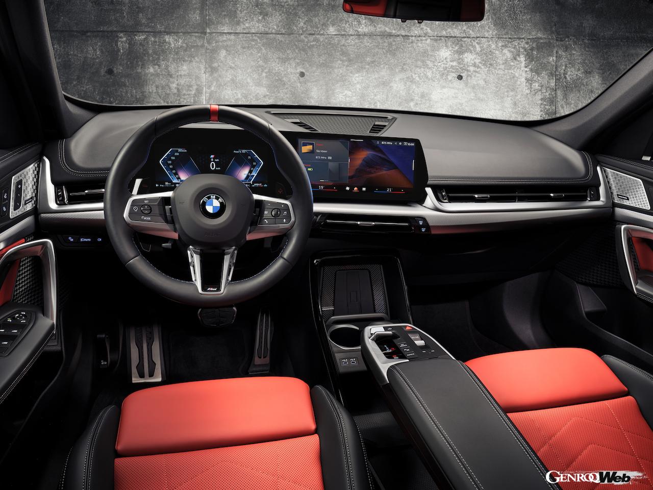 コンパクトSAV初のMパフォーマンス仕様「BMW X1 M35i xDrive」のインテリア。