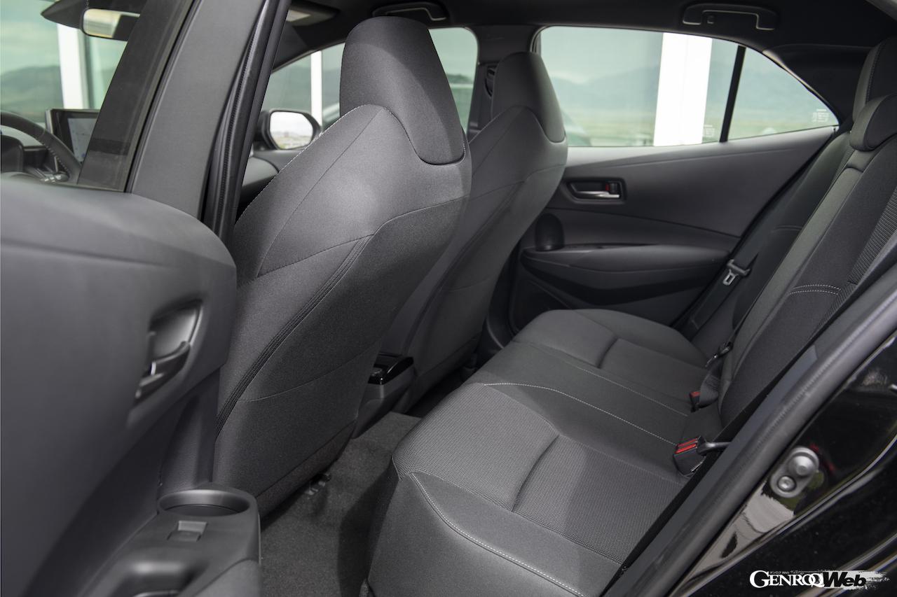 パフォーマンスハッチバック「GRカローラ」2024年モデルのインテリア。