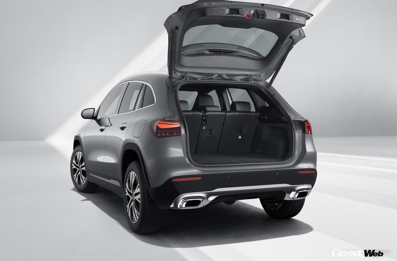 「メルセデス・ベンツ GLA」改良新型のラゲッジルーム。