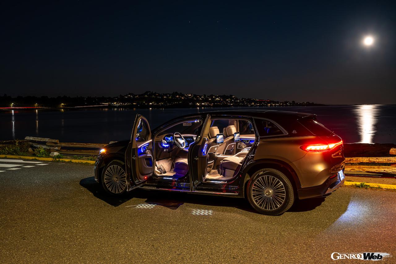 メルセデスの最高級フル電動SUV「メルセデス・マイバッハ EQS 680 SUV」のインテリア。