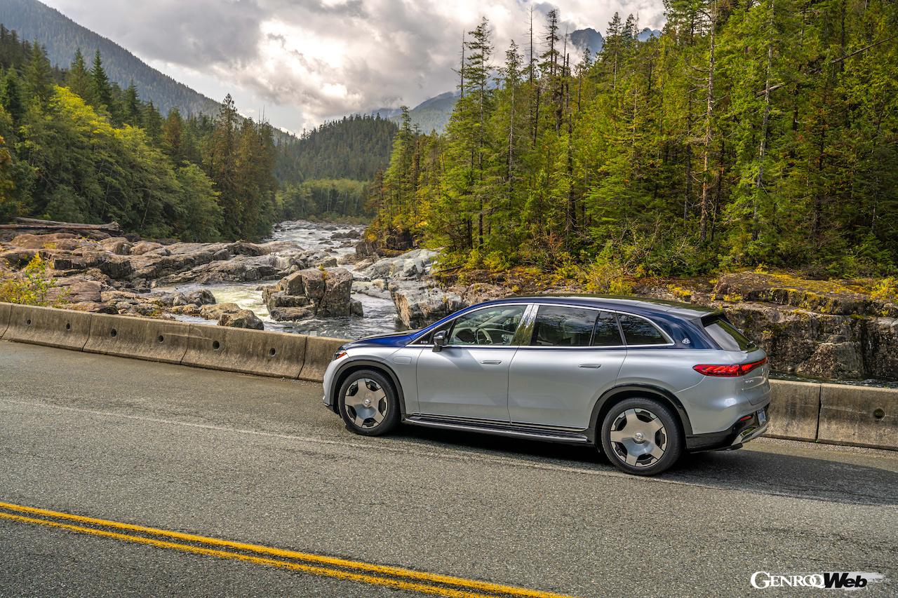 メルセデスの最高級フル電動SUV「メルセデス・マイバッハ EQS 680 SUV」のエクステリア。