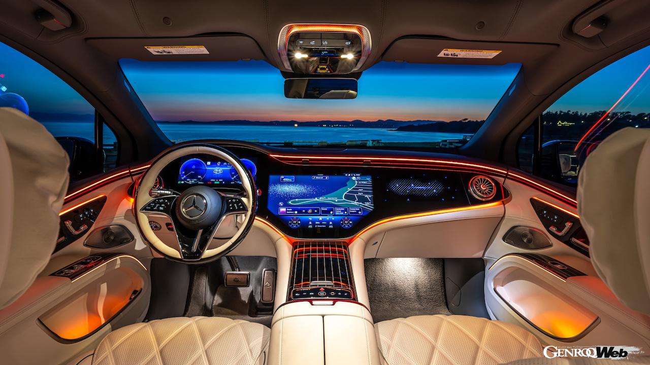 メルセデスの最高級フル電動SUV「メルセデス・マイバッハ EQS 680 SUV」のインテリア。