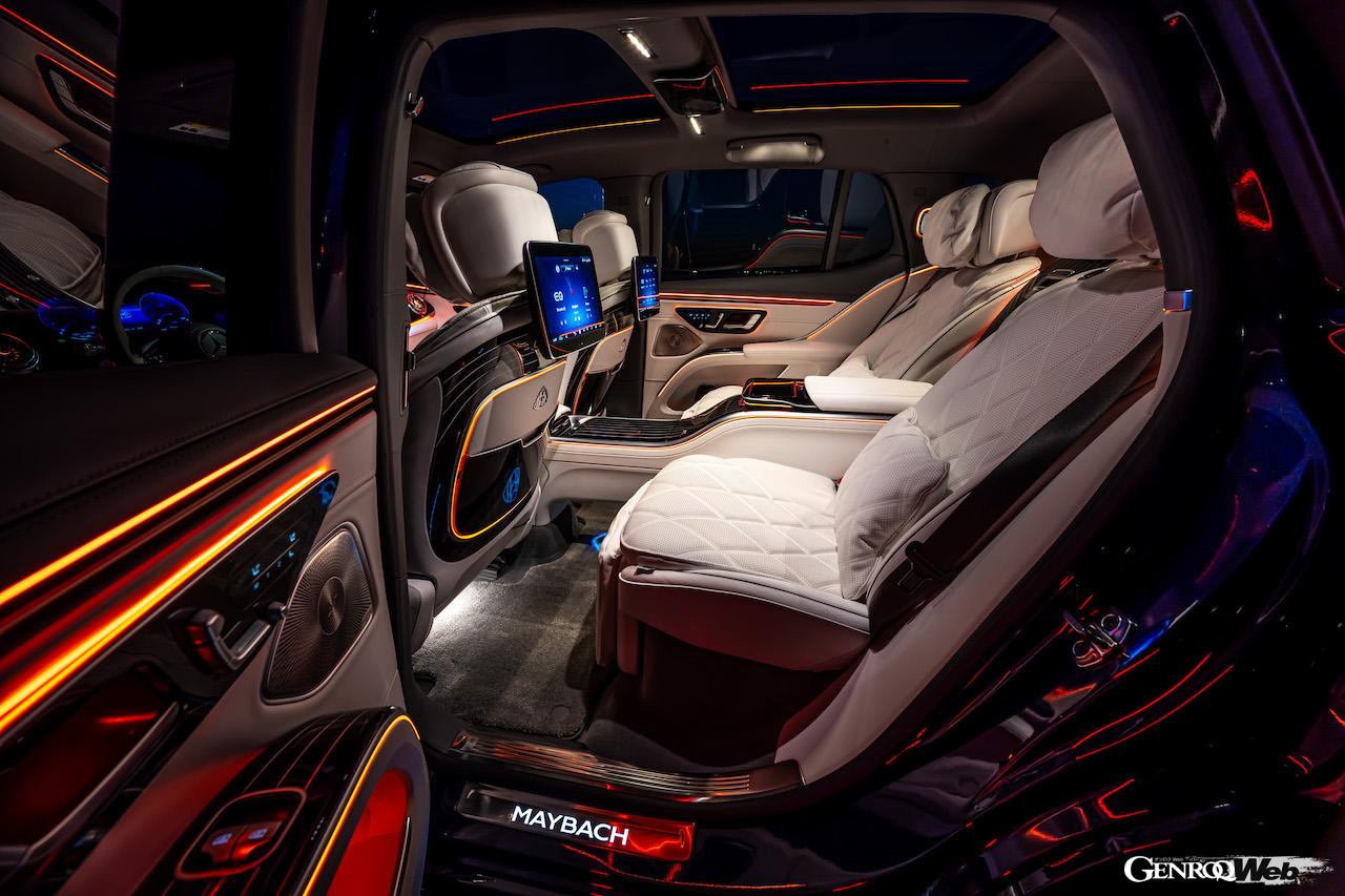 メルセデスの最高級フル電動SUV「メルセデス・マイバッハ EQS 680 SUV」のインテリア。