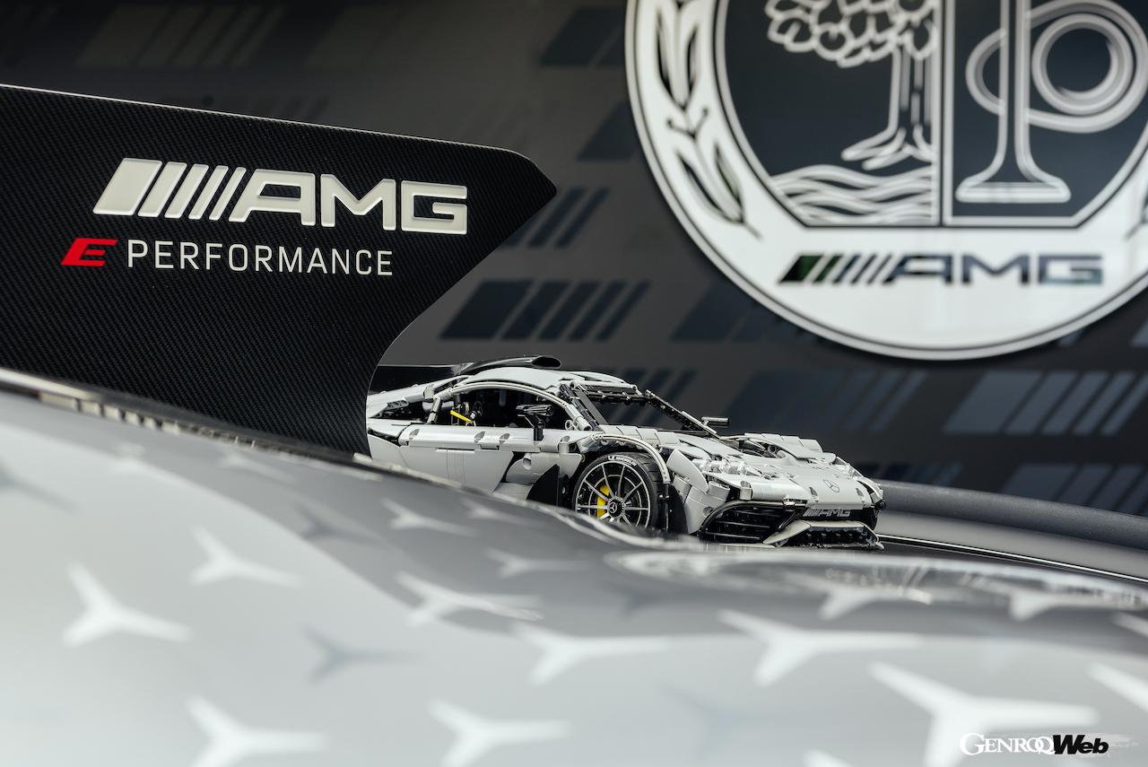 レゴ互換ブロックCaDAから登場した、1/8スケール「メルセデスAMG ONE」。
