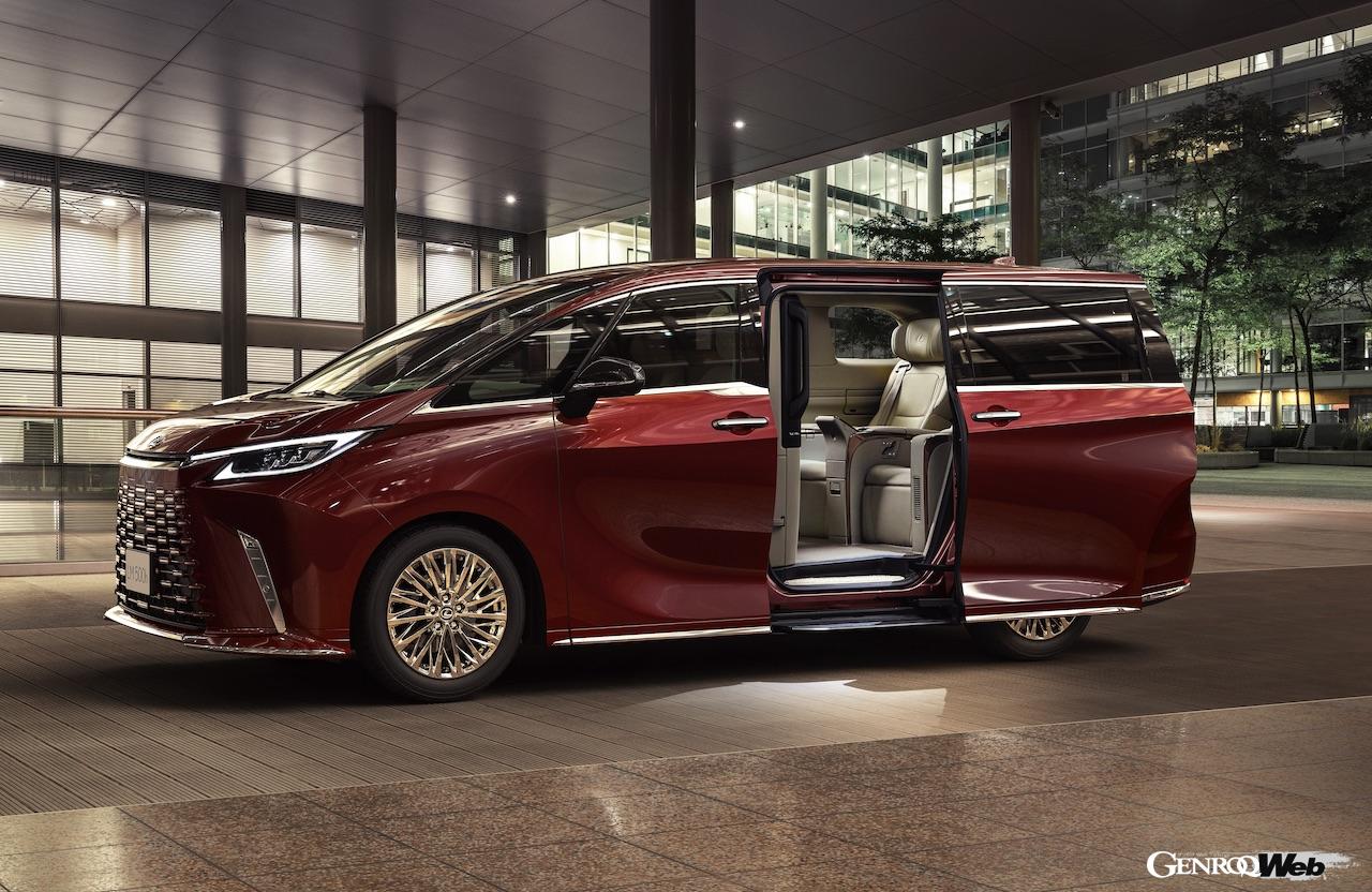 レクサスの最上級ピープルムーバー「LM」のエクステリア。