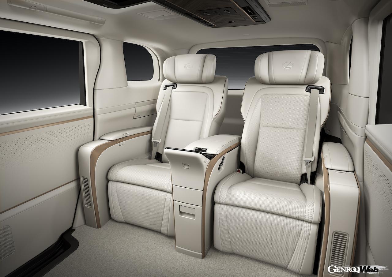 レクサスの最上級ピープルムーバー「LM」のインテリア。