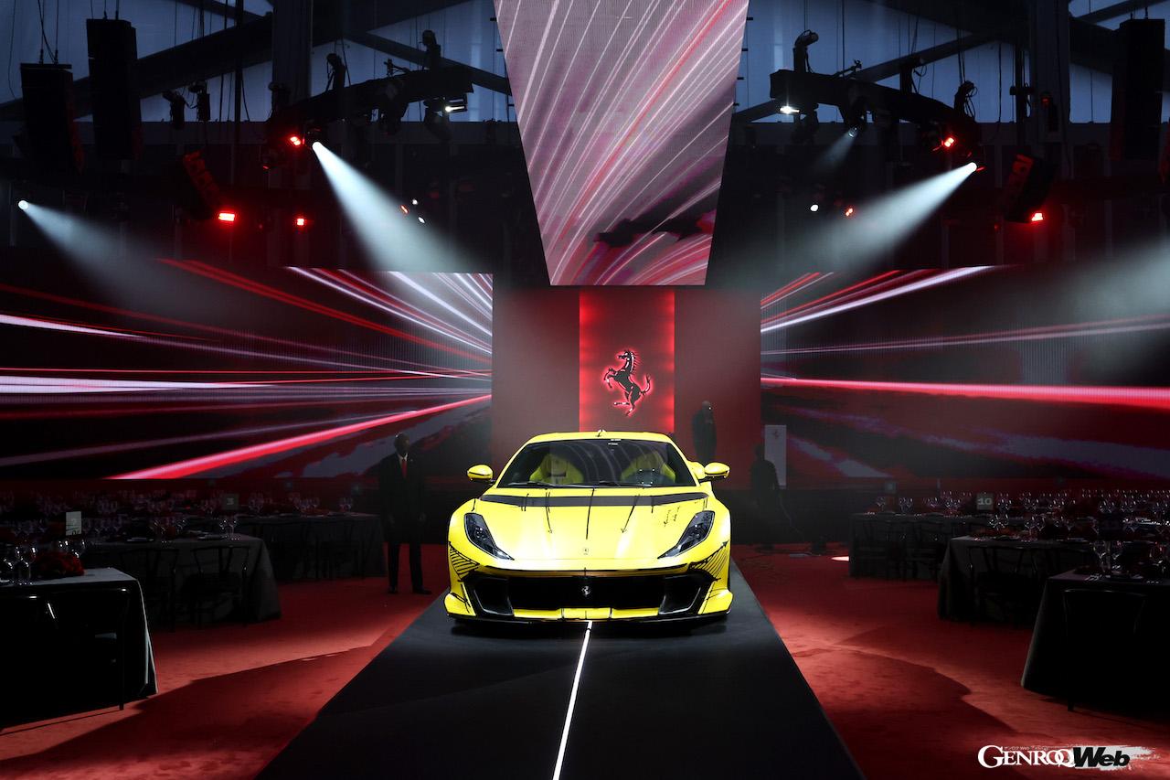 地域の教育支援を目的とした今回のチャリティオークションには、8台の貴重なフェラーリを出品。目玉となったのは、フラビオ・マンゾーニのハンドペイントが入れられた「フェラーリ 812 コンペティツィオーネ」だ。