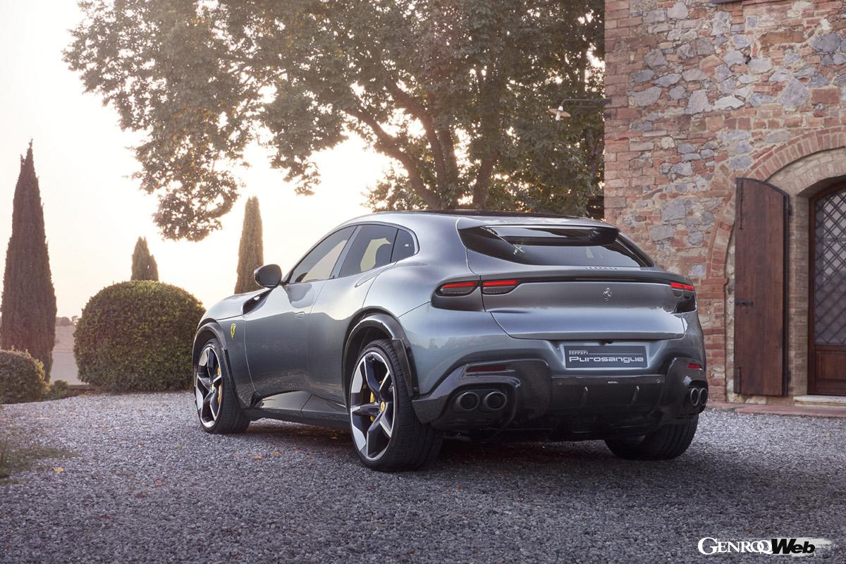 48Vシステムで制御されるアクティブサスペンションなど最新技術が多数盛り込まれた。