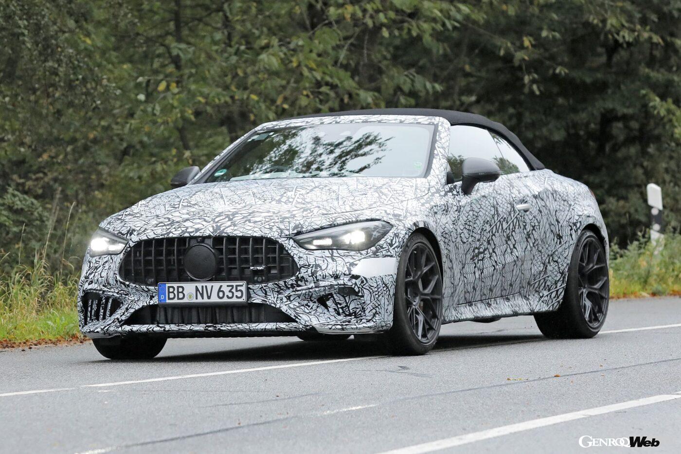 CLEクラスのAMGバージョン、「53」と「63 カブリオレ」のテスト車両を目撃した（写真は63）。