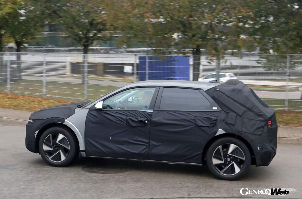 はっきりとはわからないが、ダッシュボード上のディスプレイが変更される可能性もゼロではないだろう。