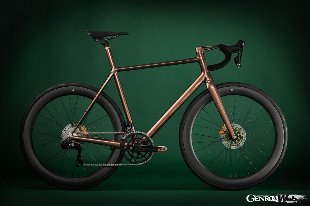 アストンマーティンとJ.ラベラックがコラボした「J.ラベラック アストンマーティン.1R」のエクステリア。