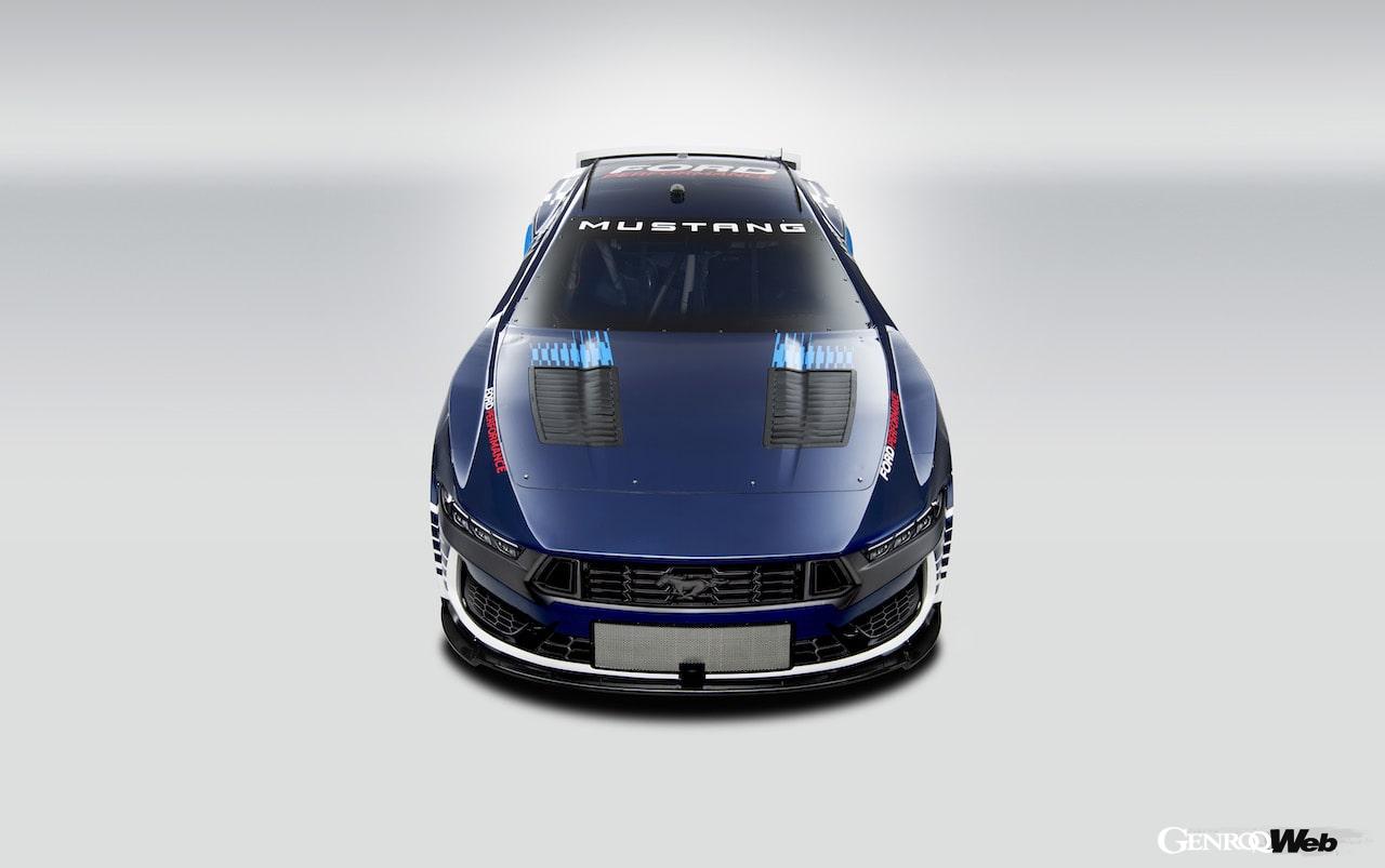 2024年シーズンのNASCARカップ・シリーズに投入される「フォード マスタング ダークホース」。
