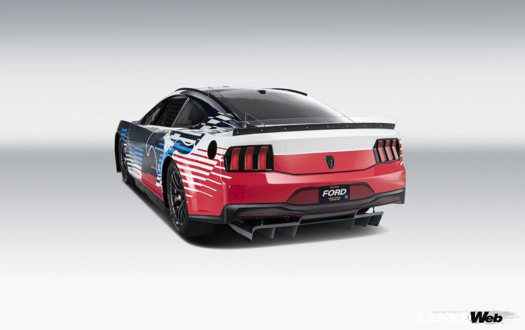 2024年シーズンのNASCARカップ・シリーズに投入される「フォード マスタング ダークホース」。