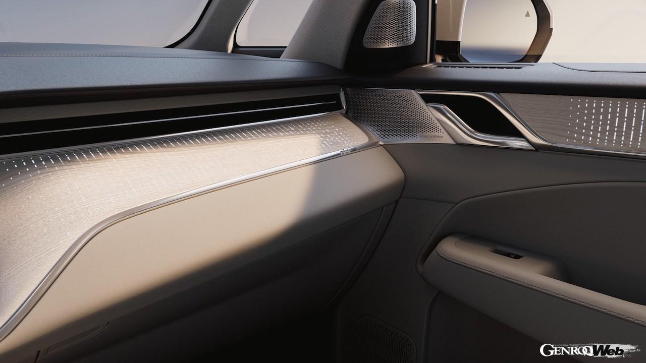 ボルボ初のフル電動マルチ・パーパス・バン「EM90」のインテリア。