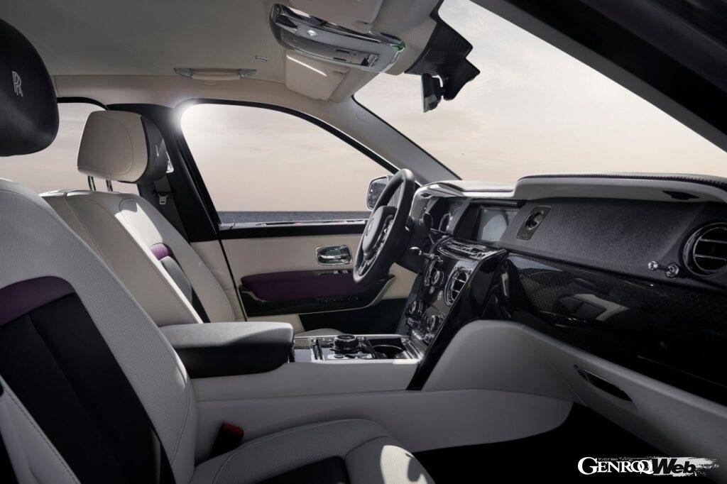 カリナンのラグジュアリーなインテリアをベースに、様々なマテリアルやカラーを組み合わせ、自由なカスタマイズを楽しむことができる。