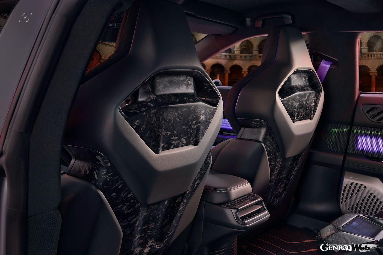 フル電動4ドア・パフォーマンスカー「ハイファイ A」のインテリア。