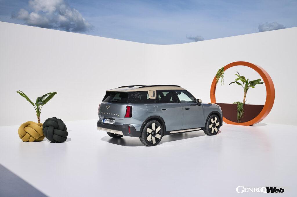 新世代MINI第一弾モデル「MINI カントリーマン」のエクステリア。