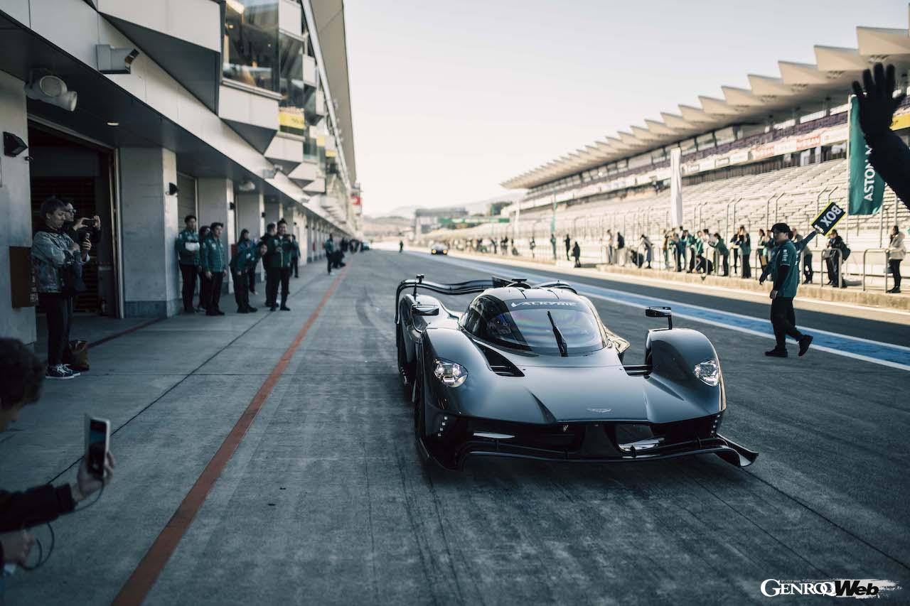 「ASTON MARTIN TRACK DAY」には、110台以上のアストンマーティンが参加。サーキットを舞台に様々なイベントを楽しんだ。
