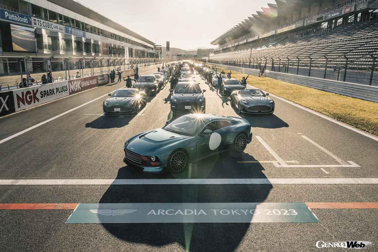 3日間のイベント「ASTON MARTIN ARCADIA TOKYO 2023」では、MTを搭載するV12モデル「ヴァラー」がアジア・太平洋地域初公開された。