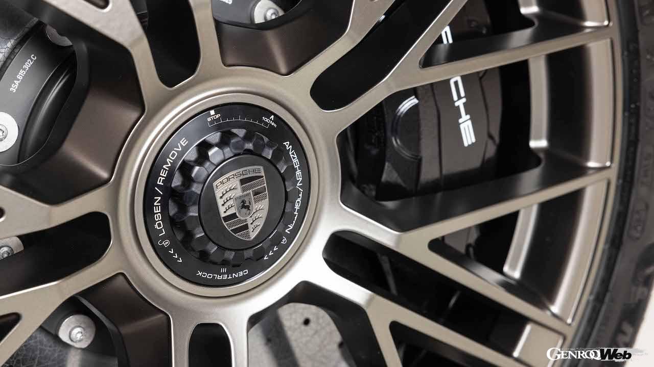 3代目へと進化を果たした新型「ポルシェ パナメーラ」のエクステリア。