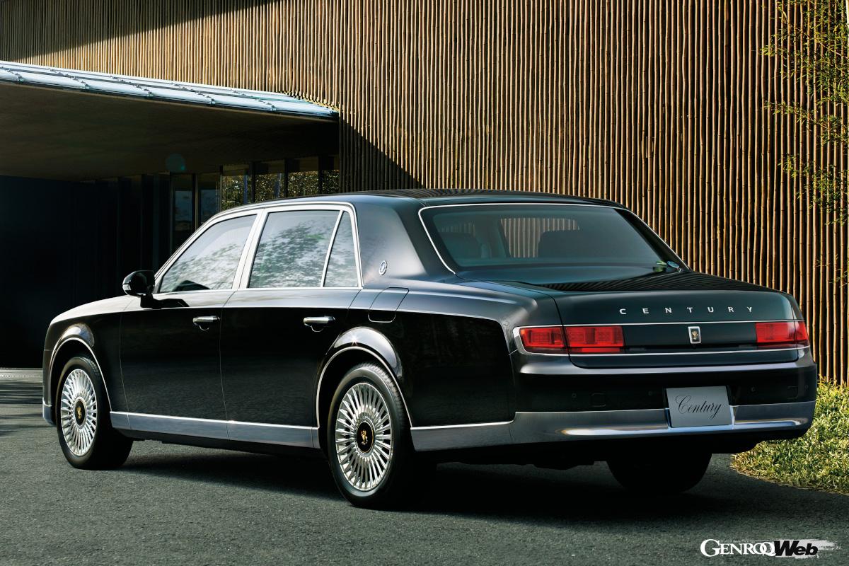 ハイブリッドとプラグインハイブリッド、そしてAWDとRWDの駆動方式など中身は大きく異なる。