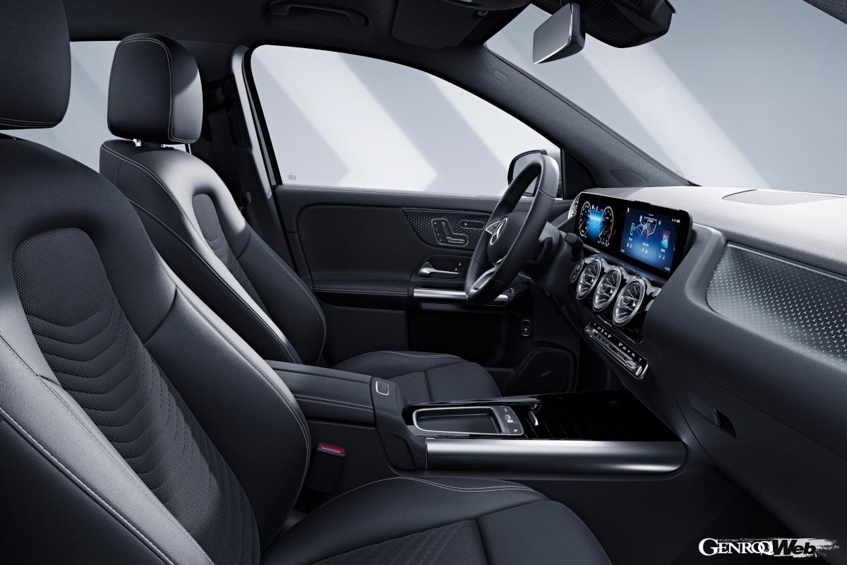 GLAの2つのグレードの中間に位置する価格帯のX2。選択は悩ましい。