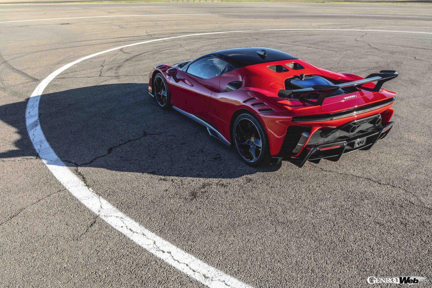 フェラーリSF90XXストラダーレのリヤスタイル