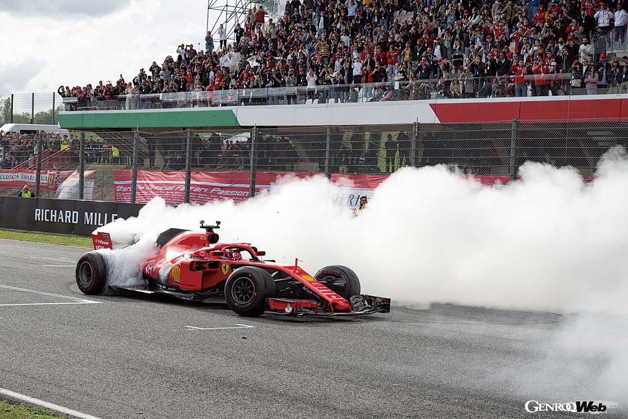 日曜午後がイベントのハイライトだ。最新F1マシンのデモ走行や、このイベントでデビューしたばかりの499Pモディフィカータや296チャレンジのお披露目走行が行われた。