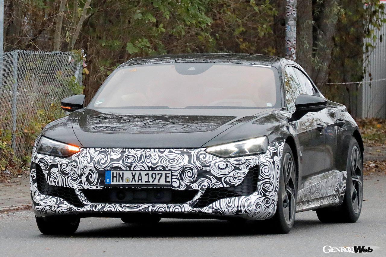 兄弟車のタイカン「ターボGT」の様なハイパフォーマンスモデルの存在は不明だ。