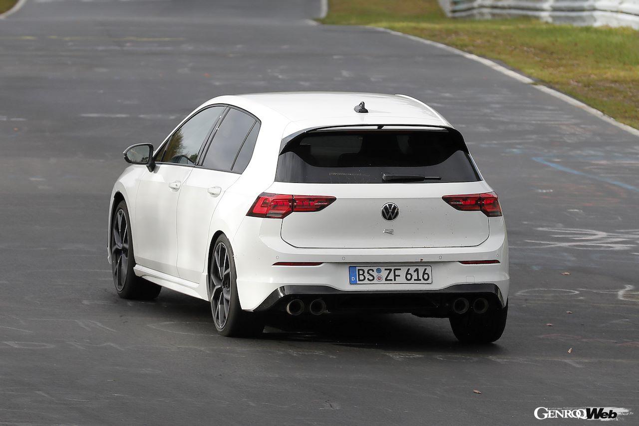 リヤには、登場までに細かいリファインが施されることが予想される。