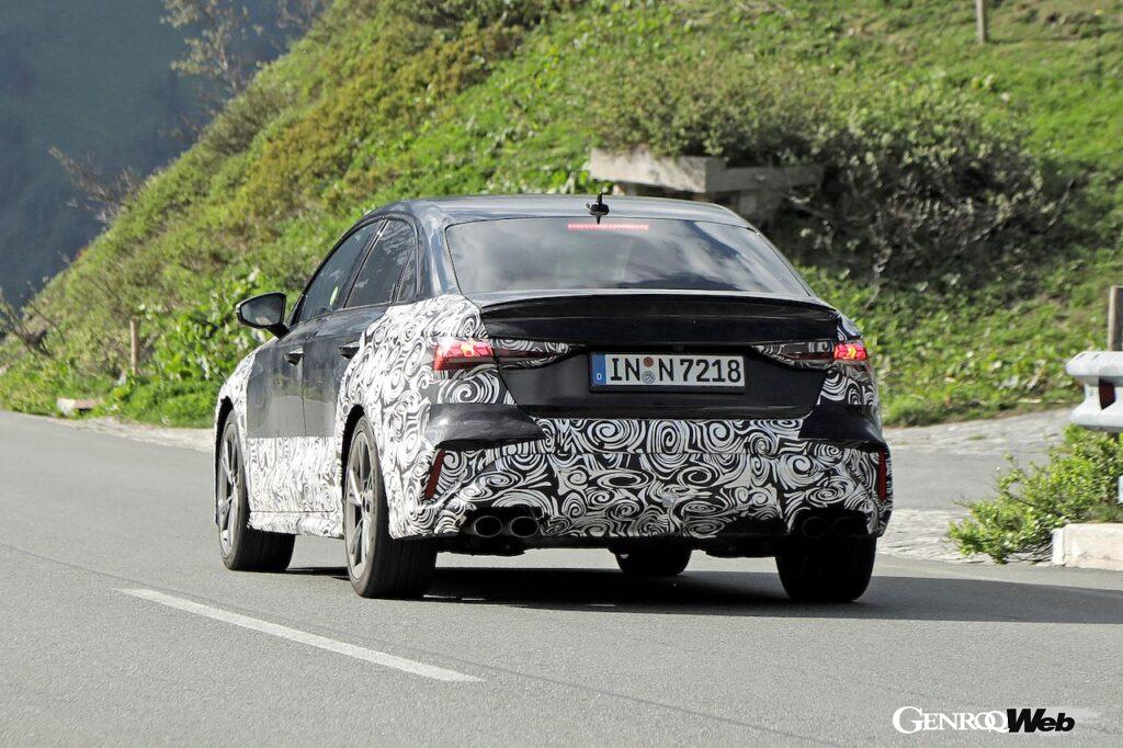 ゴルフがマイナーチェンジでパワーアップが噂されていることから、S3もパワートレインに変更が期待される。