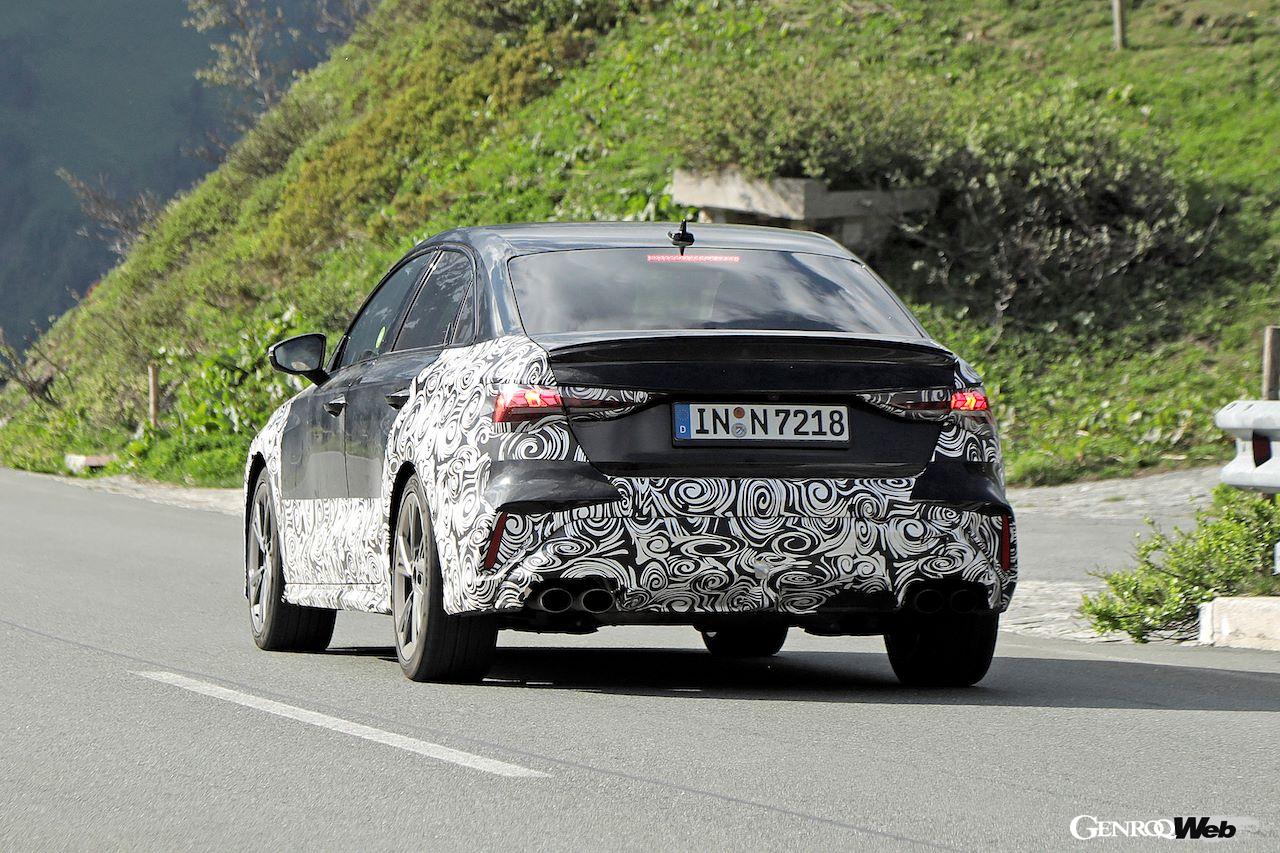 ゴルフがマイナーチェンジでパワーアップが噂されていることから、S3もパワートレインに変更が期待される。