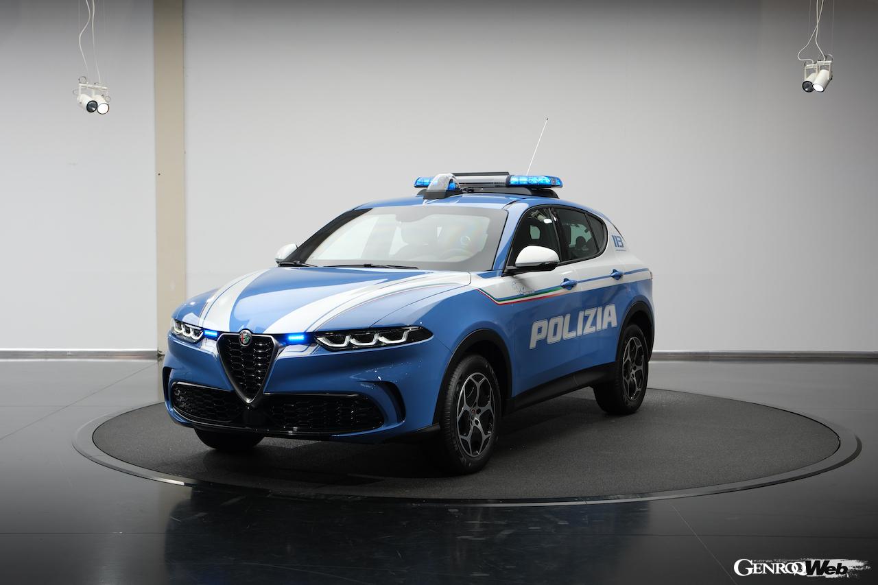 イタリア国家警察仕様の「アルファロメオ トナーレ」は、2024年中に850台が納品される。