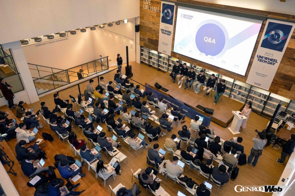 ヒョンデとキアは、EV専用の駆動システム「ユニバーサル・ホイール・ドライブ・システム」を、韓国・ソウルのユニ・ホイール・テック・デイで公開した。