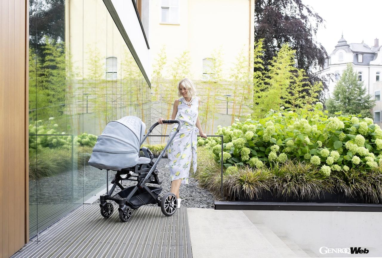 メルセデス・ベンツとハータンが共同開発したベビーカー「アヴァンギャルド GTX & GTS」。