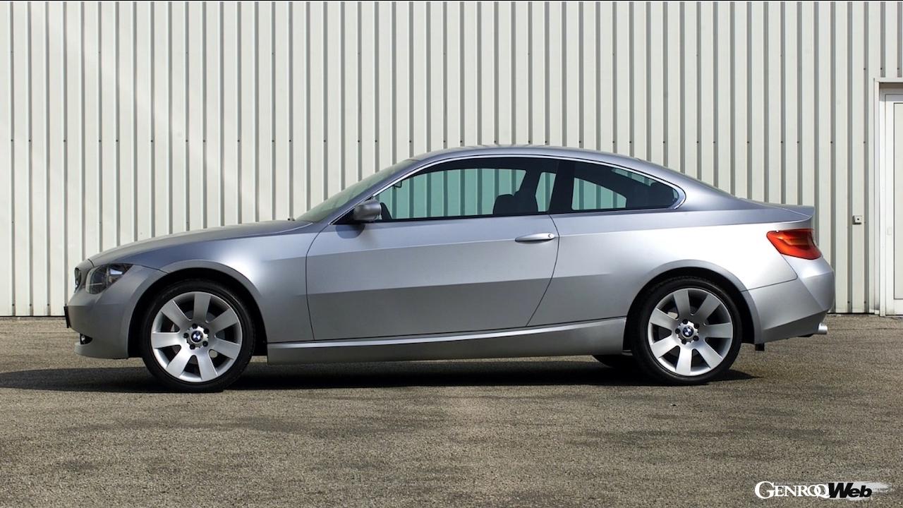 今回、スティーブ・サクスティによる3冊の書籍制作にあたり、BMWグループ・デザインの責任者を務めるアドリアン・ファン・ホーイドンクが完全協力が実現。貴重な未公開写真が数多く収録されている。