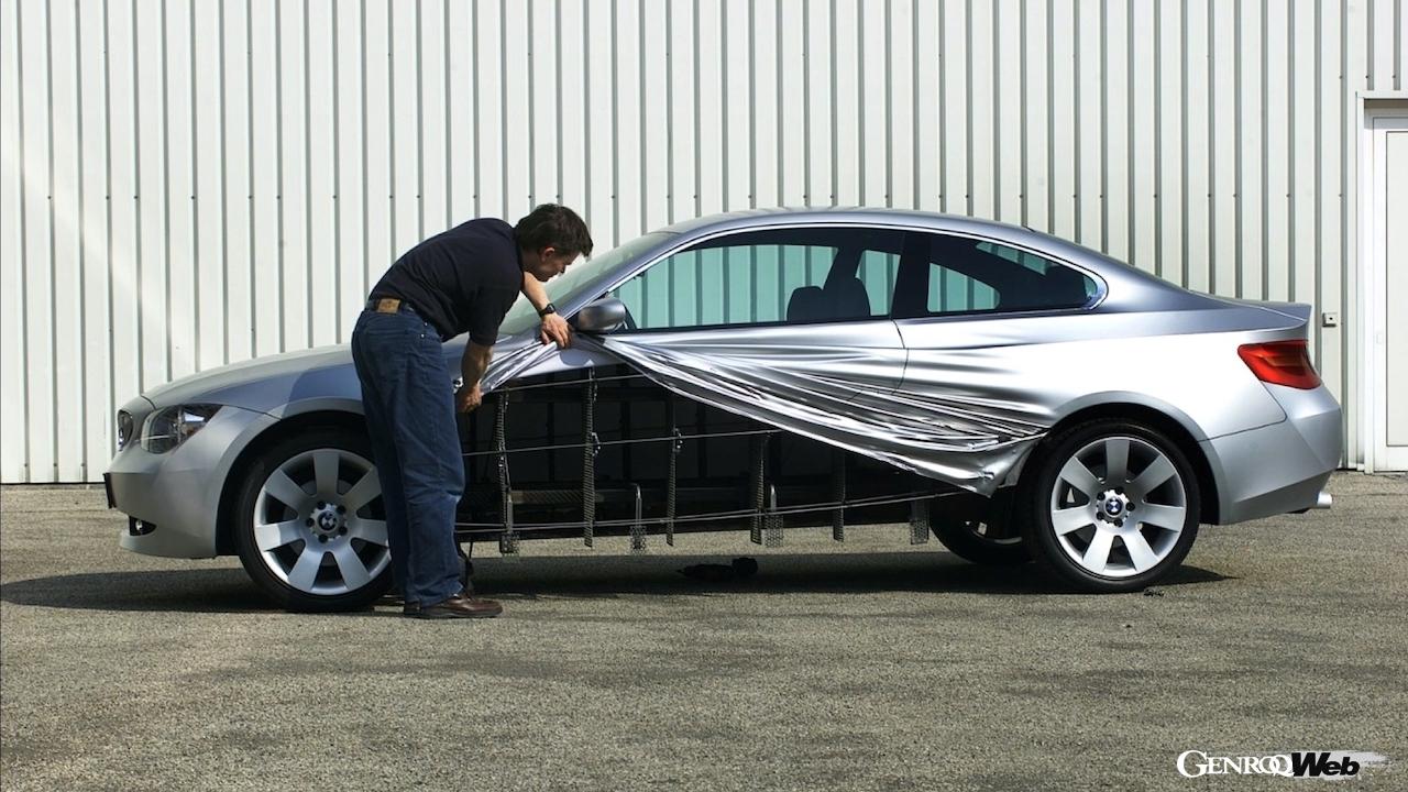 今回、スティーブ・サクスティによる3冊の書籍制作にあたり、BMWグループ・デザインの責任者を務めるアドリアン・ファン・ホーイドンクが完全協力が実現。貴重な未公開写真が数多く収録されている。