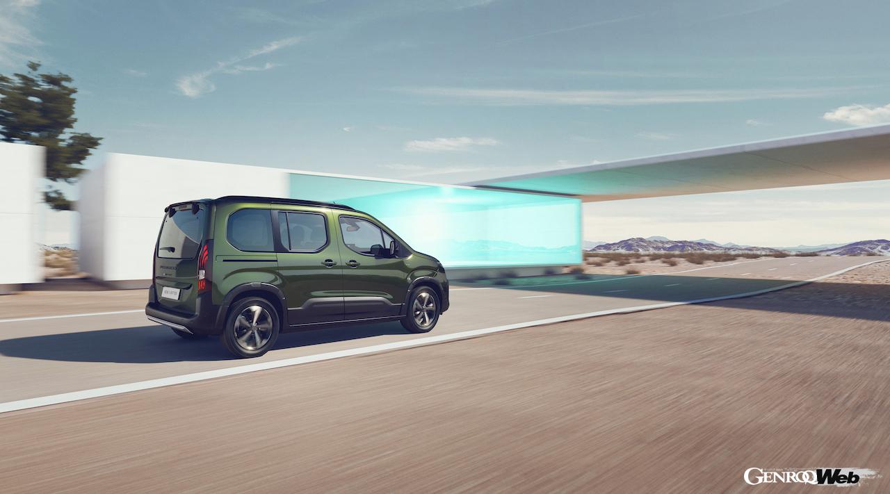 フル電動コンパクトミニバン「E-リフター」改良新型のエクステリア。