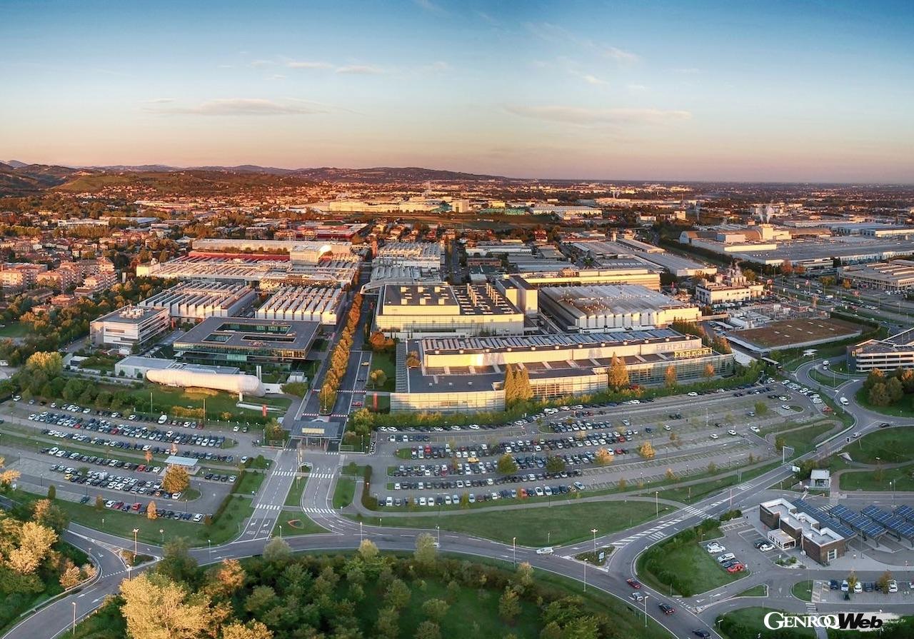 フェラーリとフィリップモリスは、それぞれの生産施設内に、脱炭素化・エネルギー関連技術の研究を進める「フェラーリ・Eラボ」を設立した。