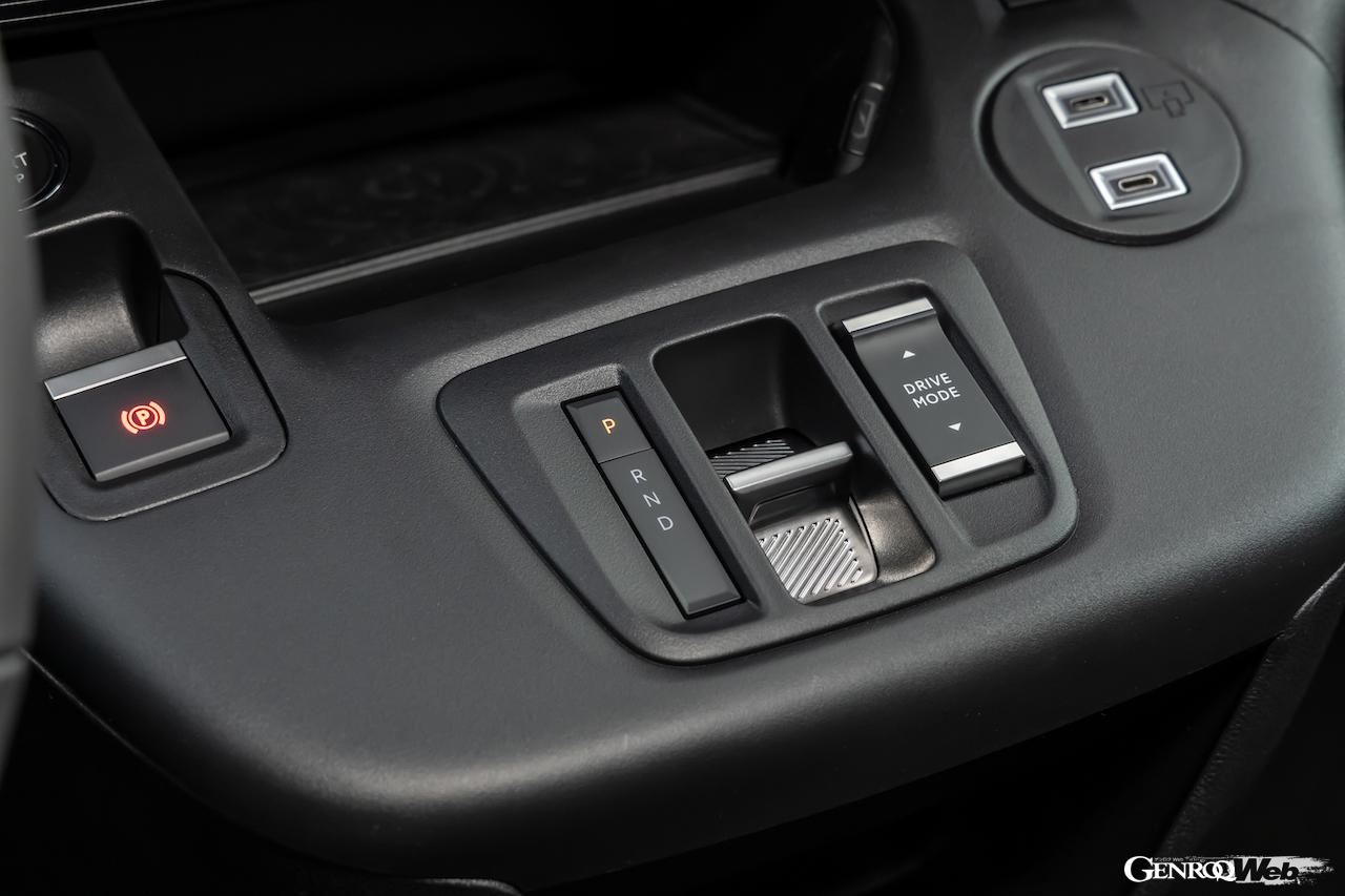 フル電動MPV「シトロエン E-ベルランゴ」改良新型のインテリア。