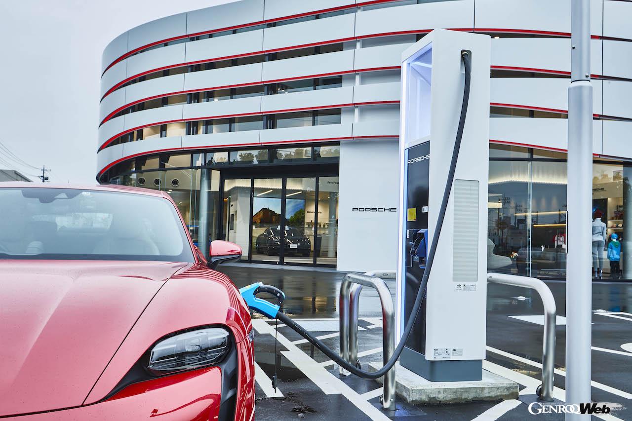 ポルシェセンターの急速充電器「ポルシェ ターボチャージャー」が、150kWでの運用をスタートした。