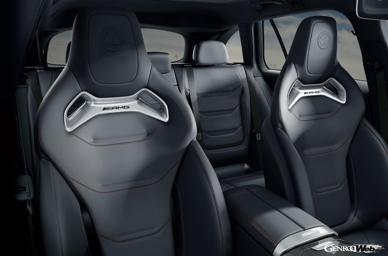 「メルセデス AMG C 63 S E PERFORMANCE ステーションワゴン」のインテリア。