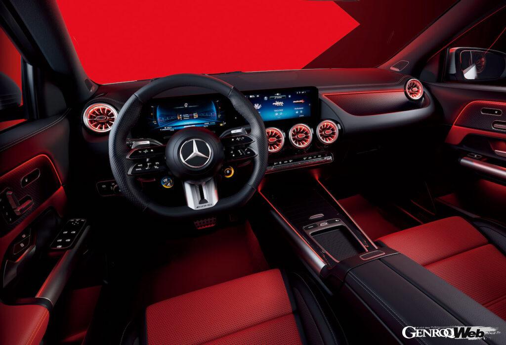 「メルセデス AMG GLA 35 4MATIC」のインテリア。