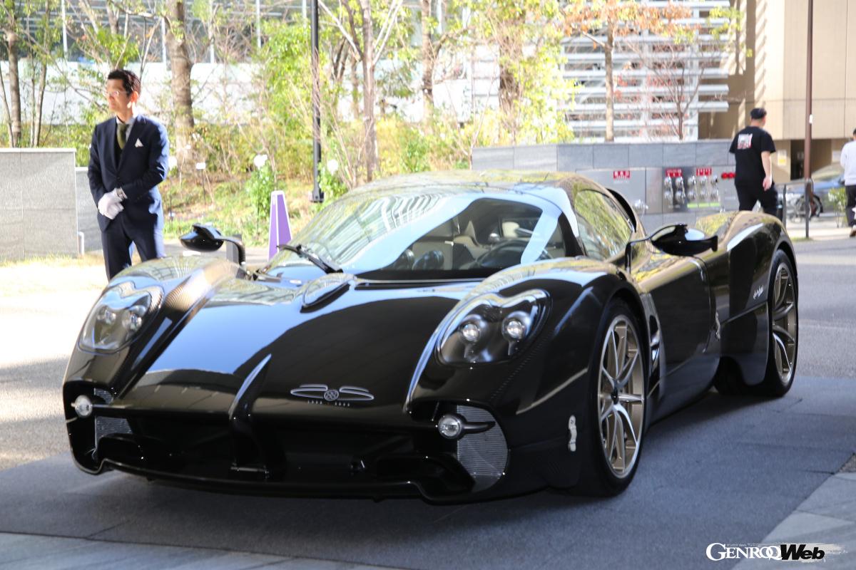 最新ハイパーカー「パガーニ ウトピア」が日本上陸「AMG製6.0