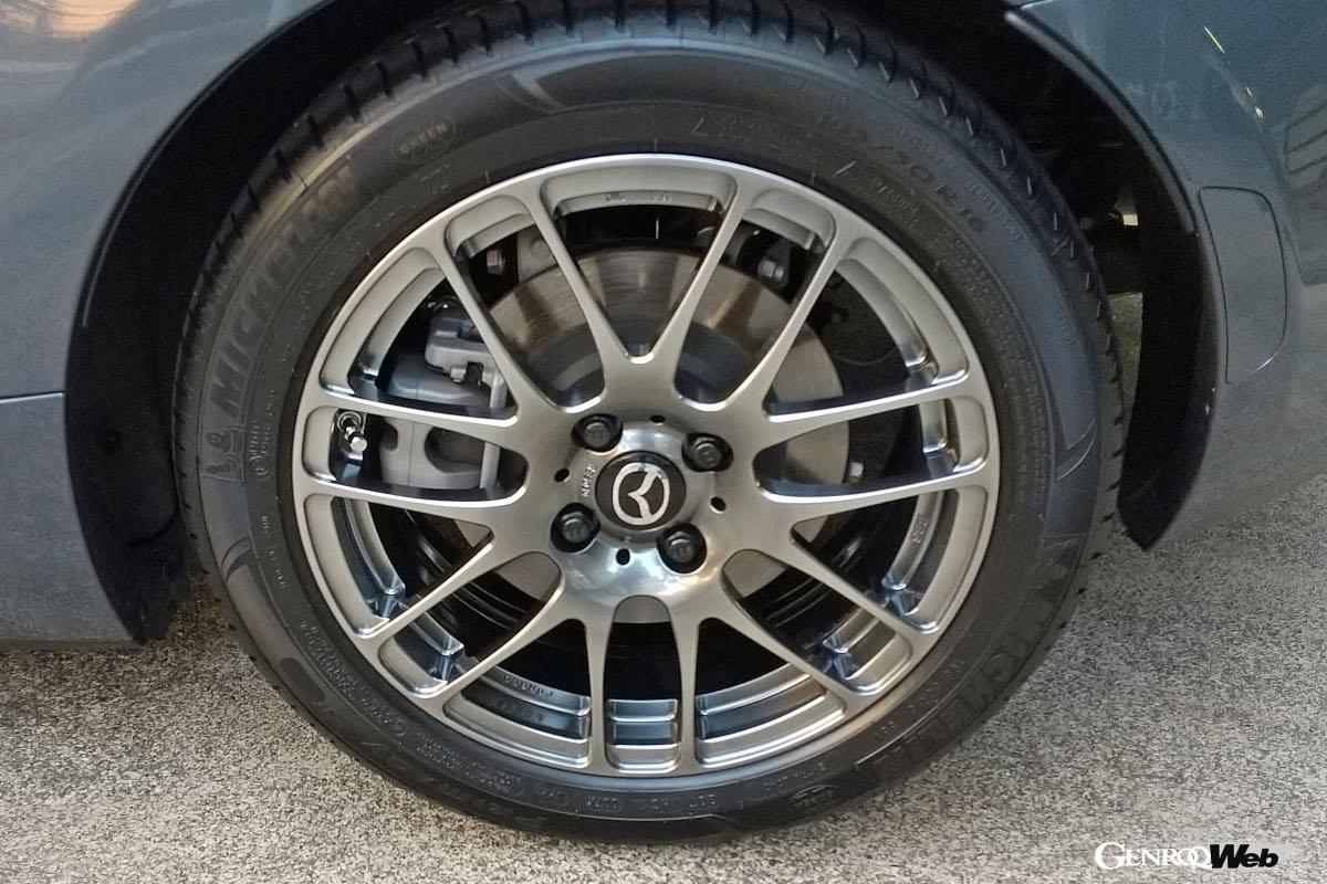 17インチから16インチに戻すことに。純正より軽量化を狙おうとBBSの鍛造ホイール「RE-L2」を選択。